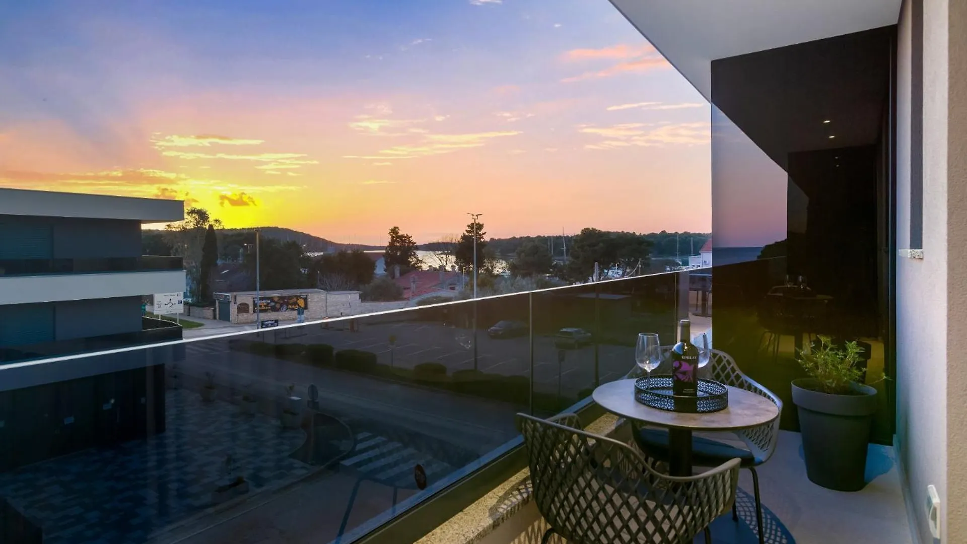 Fly Rooms Medulin - 50M From The Beach - New 2024 Penzion