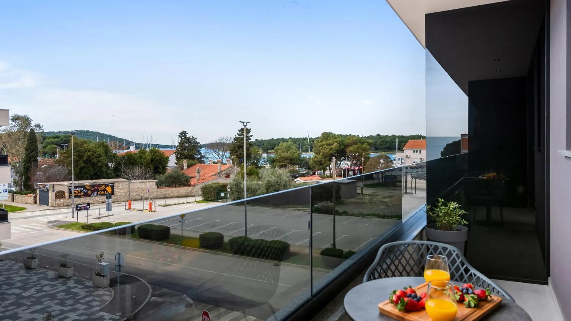 Fly Rooms Medulin - 50M From The Beach - New 2024 0*,