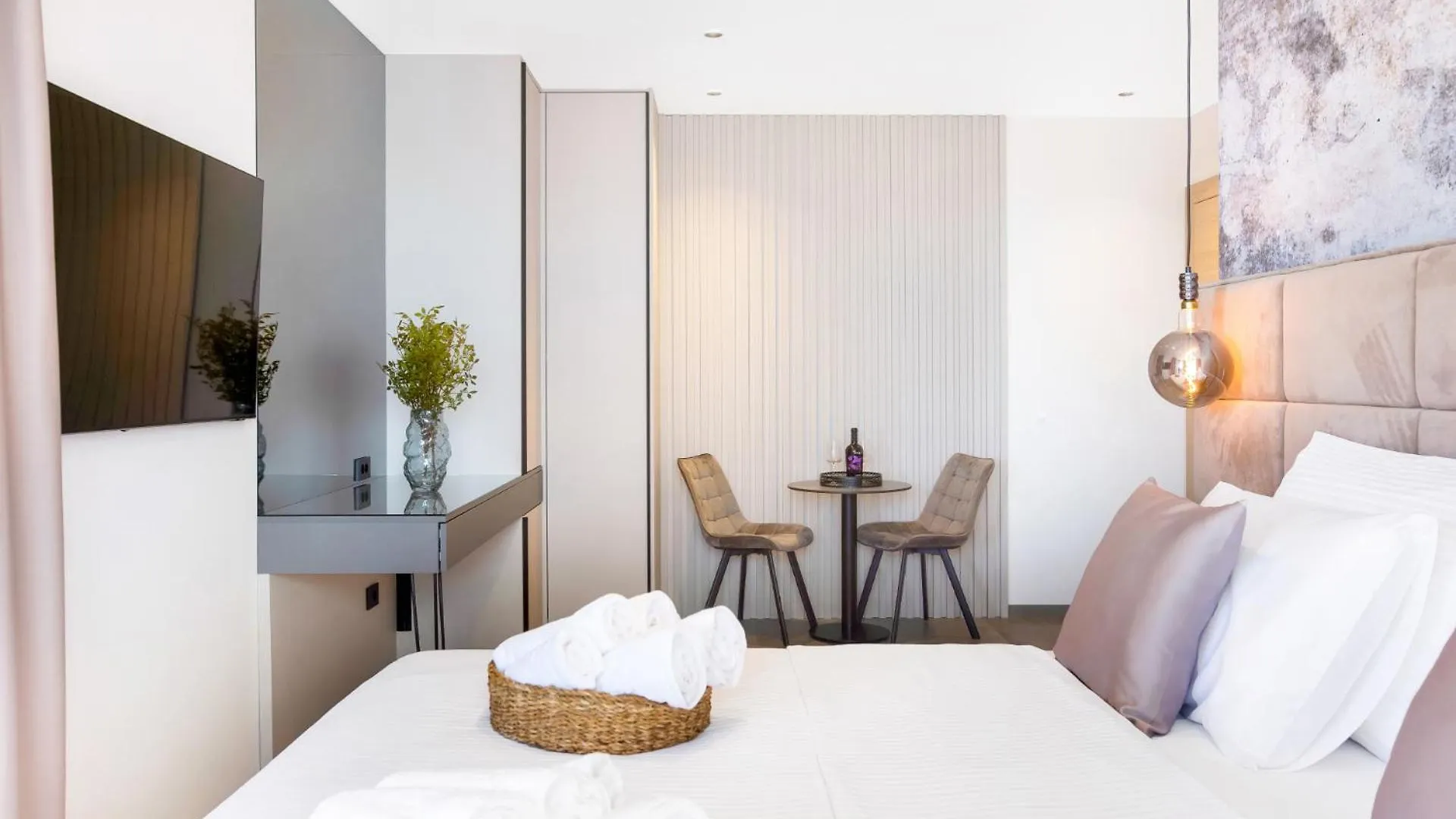 Fly Rooms Medulin - 50M From The Beach - New 2024 Gasthof