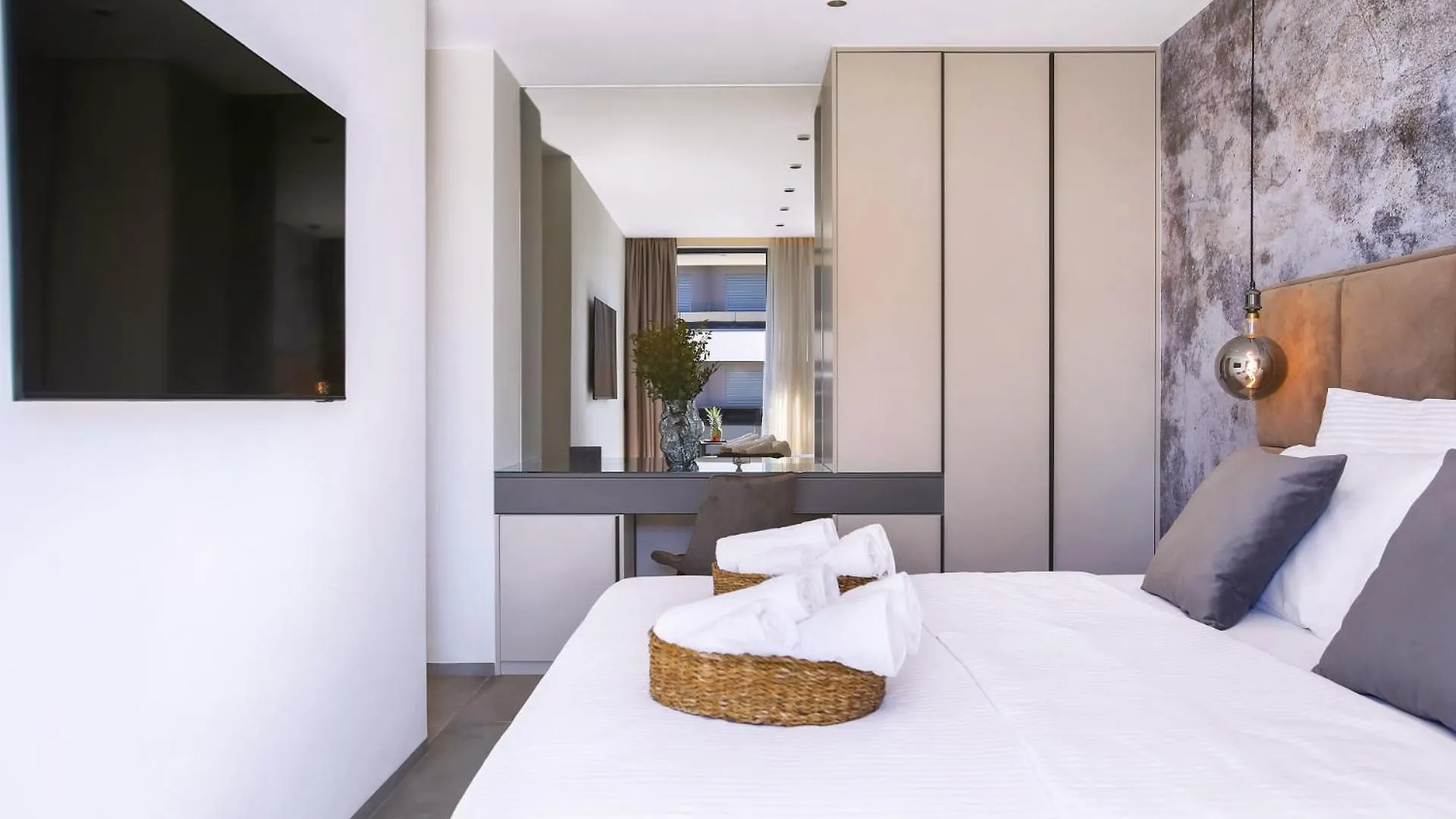 Fly Rooms Medulin - 50M From The Beach - New 2024