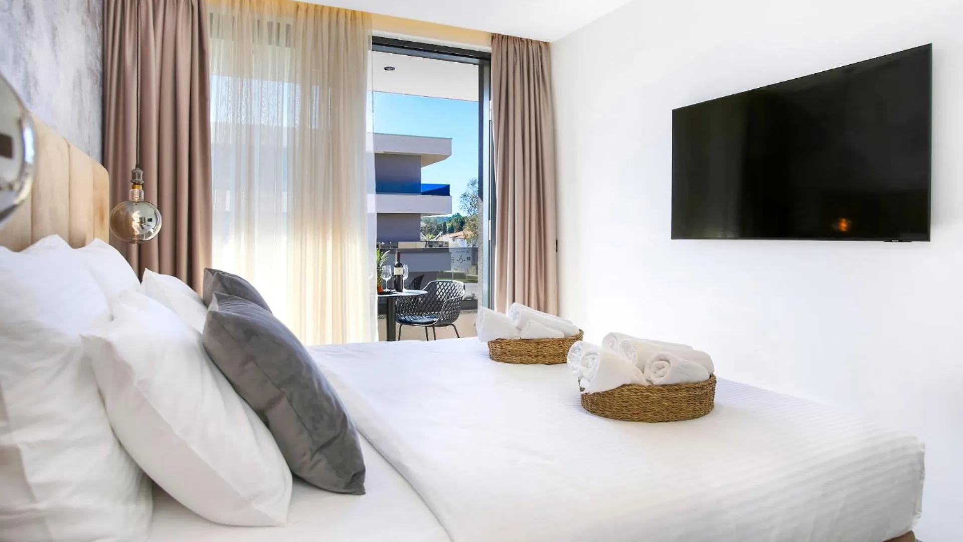 Gasthof Fly Rooms Medulin - 50M From The Beach - New 2024